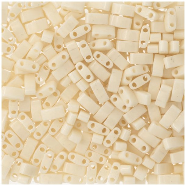 Miyuki, half Tila, two-hole-bead, opaque, shiny, ivory white, 5x2.3mm, 5gr, ca. 130pcs