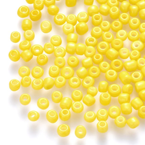 Glass seed bead, yellowe, opaque, #11, ca. 2x1.5 mm, 10gr., ca. 650pcs.