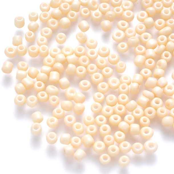 Glass seed bead, off white, opaque, #11, ca. 2x1.5 mm, 10gr., ca. 650pcs.
