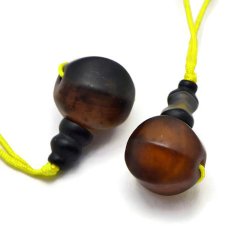 Achat, braun, Guru-Perle, 3 L&ouml;cher, wei&szlig;, 23x15 mm, 1 Stk