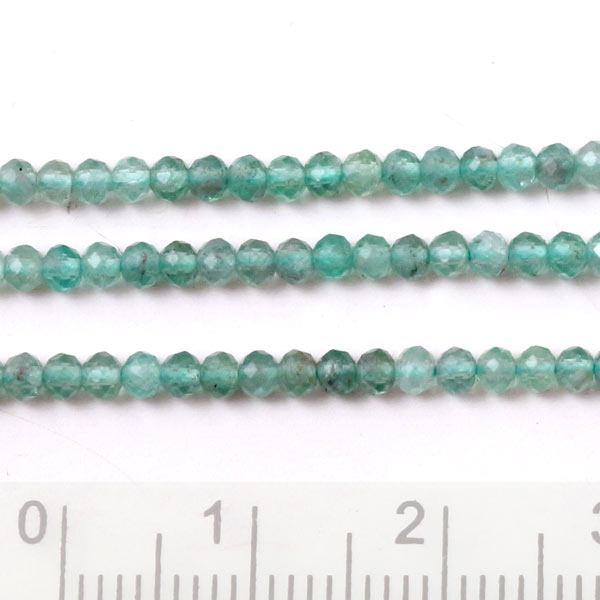 Apatit, ganzer Strang, facettiert, hell türkisgrün, ca. 2x2 mm, ca. 140 Stk