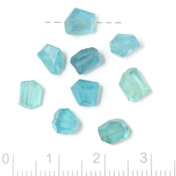 Apatit, ungleichm&auml;&szlig;ig facettierte Perle, t&uuml;rkis, ca. 8x5x4 mm, 4 St&uuml;ck.