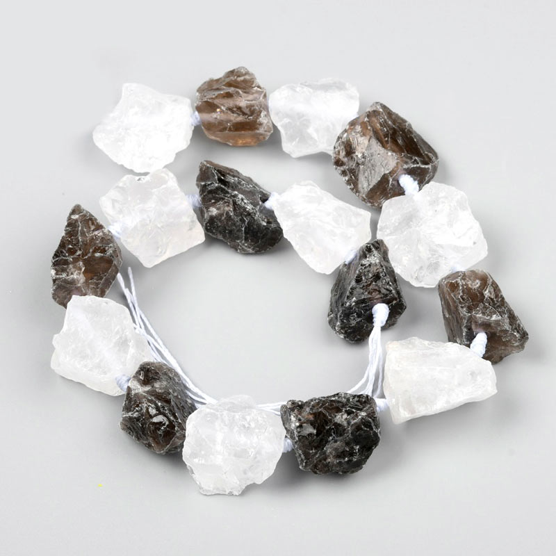 Berg- und Rauchquarz, rohe Nuggets, weiß und bräunlich, 25x25 mm, ca. 16 Stück