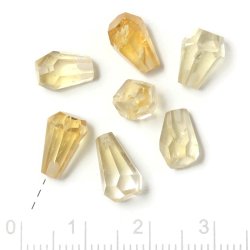 Citrin, angebohrt, tropfenf&ouml;rmig, ungleichm&auml;&szlig;ig facettierte Perle, klar gelb, ca. 9x6 mm, 2 Stck