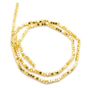 Hematit, forgyldt, hel streng, lille facetteret kube, 3x3x3 mm, ca. 140 stk