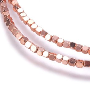 H�matit, synthetisch, ros�goldfarben, facettierter W�rfel, 1,5 mm, 1 Strang