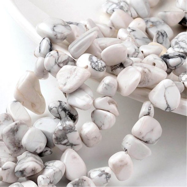 Howlite beads, full strand, real howlite nuggets, white-grey marbled, ca. 13x11x7 mm, 50 pcs