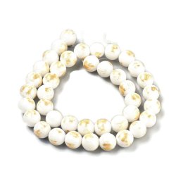 Jadeperle, ganzer Strang, wei&szlig; gef&auml;rbt, mit geb&uuml;rsteter Goldfarbe, rund, 4 mm, ca. 90 St&uuml;ck.