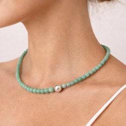 Jadeperle, �gte Burma-jade, lys gr�n, rund, 4-4,5 mm. 20 stk