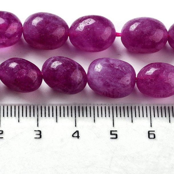 Jade beads, dyed, fuchsia-coloured, nugget, 12.5 x 10 mm, 4 pcs