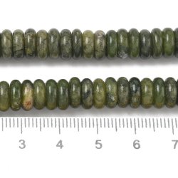 Taiwan-Jade, dunkelgr�n, runde flache Perle, 8x3 mm, 20 Stck
