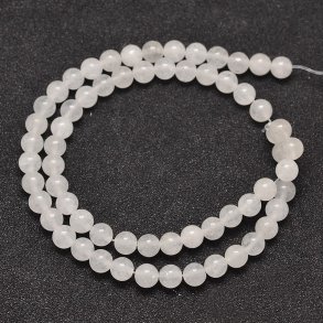 Jade-Perle, klar, ganzer Strang, trb wei, rund, 6 mm, ca. 65 Stk.