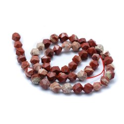 Roter Jaspis, ganzer Strang, uneben facettiert, rot marmoriert, ca. 8x8 mm, ca. 46 Stk