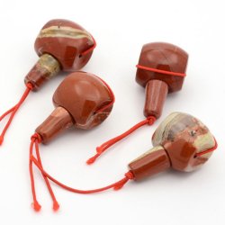 Jaspis, rot, Guru-Perle, 3 L&ouml;cher, wei&szlig;, 22x11 mm, 1 Stk