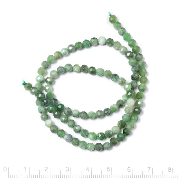 Green Jasper, whole strand, green shades, round facet, 4 mm, appx. 95 pcs