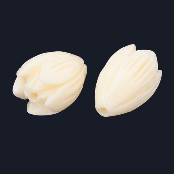 Synthetic coral bead, off-white, flower bud, 11.5x8.5 mm, hole 1 mm, 4 pieces.