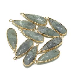 Vergoldeter Anh&auml;nger, Labradorit, Tropfen, 31x12 mm. 1 stk