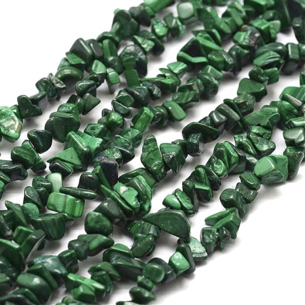 Malachite, full strand, small nuggets, green striped, ca. 8x4x2 mm, ca. 230 pcs.