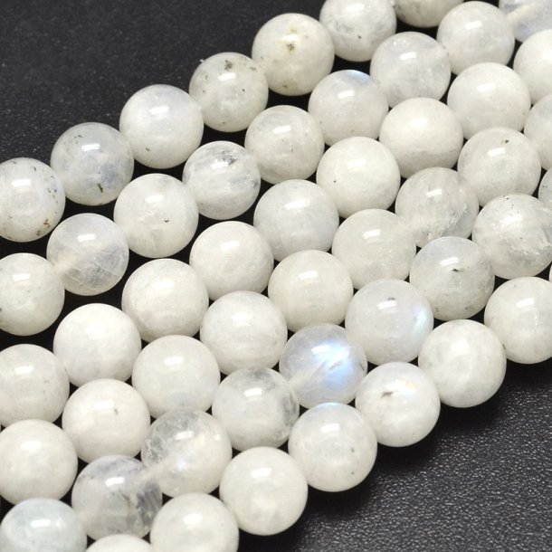 Moonstone, round, shiny, milky white alternating, 8,5 mm, approx. 6 pcs.