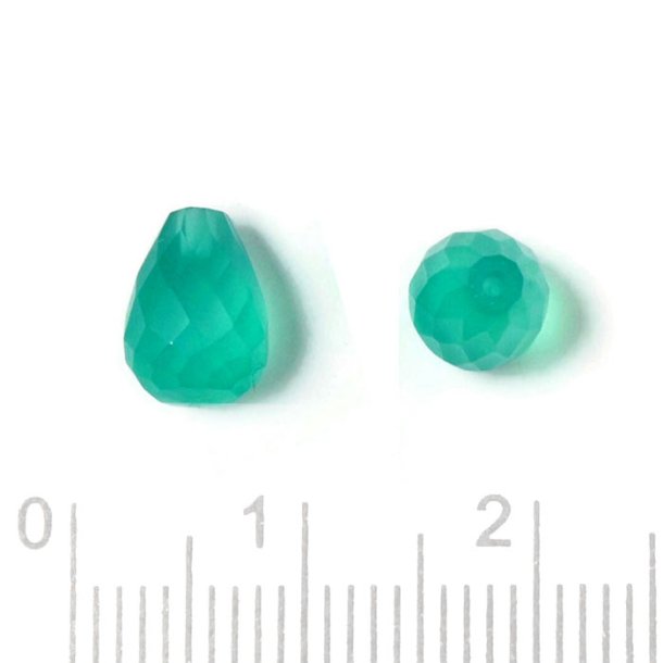 Green onyx, half-drilled, teardrop-shaped faceted bead, 8x6 mm, 2 pcs