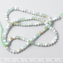 Gr&uuml;ner Opal, ganzer Strang, rundel, facettierte Perle, hellgr&uuml;n und wei&szlig;, 3x4 mm, ca. 120 Stk.