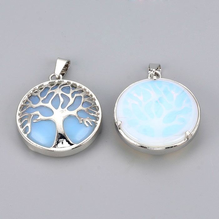 Versilberter Anhänger, Opalit imitat, hellblau, rund mit Baum des Lebens, 30.5x27x8mm. 1 stk