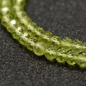 Peridot, ganzer Strang, rondelliert, facettiert, klare grne Perle, 3x2 mm. ca. 170 Stk.