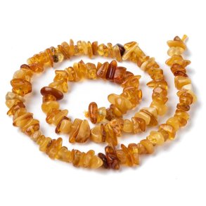 Bernstein aus Baltikum, ganzer Strang, kleine Splitter, 5-10x4-8 mm, ca. 125 Stk.