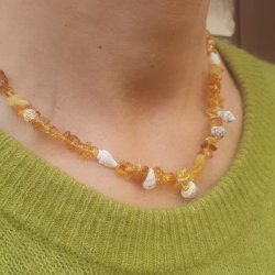 Bernstein aus Baltikum, ganzer Strang, kleine Splitter, 5-10x4-8 mm, ca. 125 Stk.