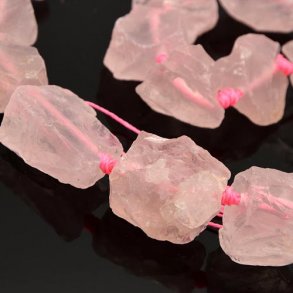Rose quartz, raw nuggets, light pink, 13-40x10-25mm, 4pcs.