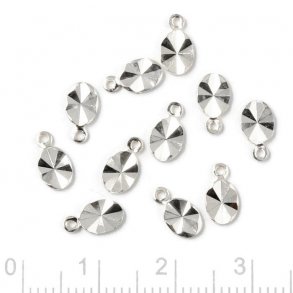 Charm, silver plated brass, diamond cut, faceted oval with loop, 8x4,5x1mm, 6pcs.