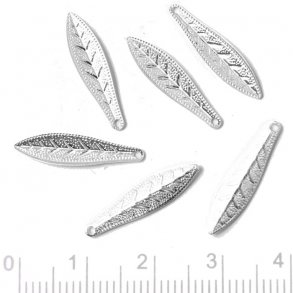 Blätter, Anhänger, versilbertes Messing, 19x5 mm, 6 Stk.