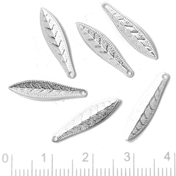 Leaf, long pendant, silver plated brass, 19x5 mm, 6pcs.