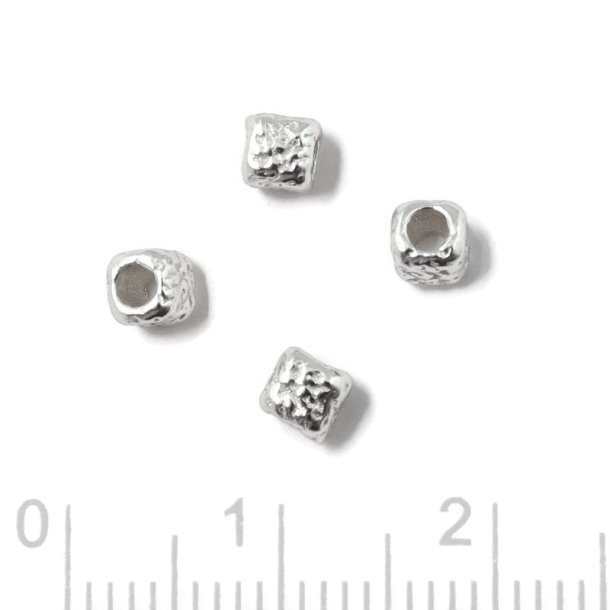 Silver Bead, hammered cube, sterling silver, 3.5x3.5 mm, hole: 1.5 mm, 4 pcs