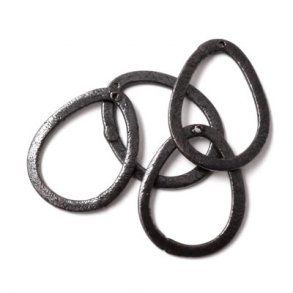 Schwarze Messingtropfen, gebürstet, mit Loch, 24x18 mm, 4 Stk.