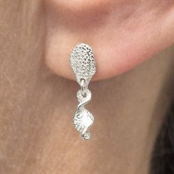 Anhnger, gedreht, gehmmerte Oberflche, 1 Loch, Silber, 9,5x4 mm, 2 Stck