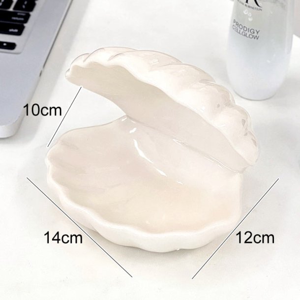 Jewellery bowl, shell, porcelain, white, measures 120x140x100 mm, 1 piece.