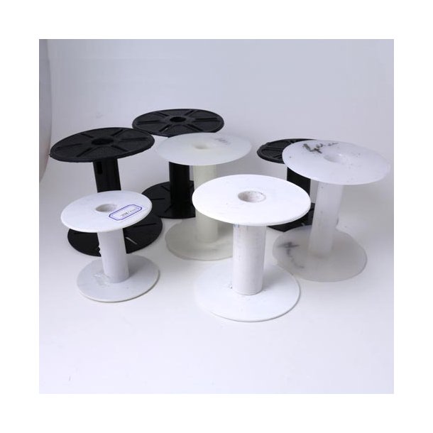 Spools, plastic, assorted small sizes, 5-8x6-9cm, 10pcs.