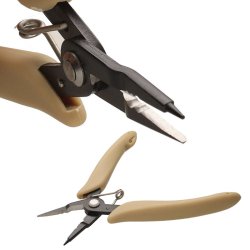 All-in-one tang, specialtang med rundtang, spidstang, bidtang og klemmefunktion.