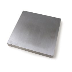 Flat iron / stamp block, solid cast iron, measures 10.5x10.5x15 mm, 1 pc