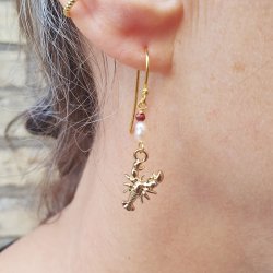 Lille hummer, vedh�ng, guldfarvet messing, 15,5x9 mm, 2 stk