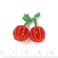 Anhnger, rote Kirsche, Saatperle Fruchtfigur, ca. 24x25x13 mm, 1 Stck